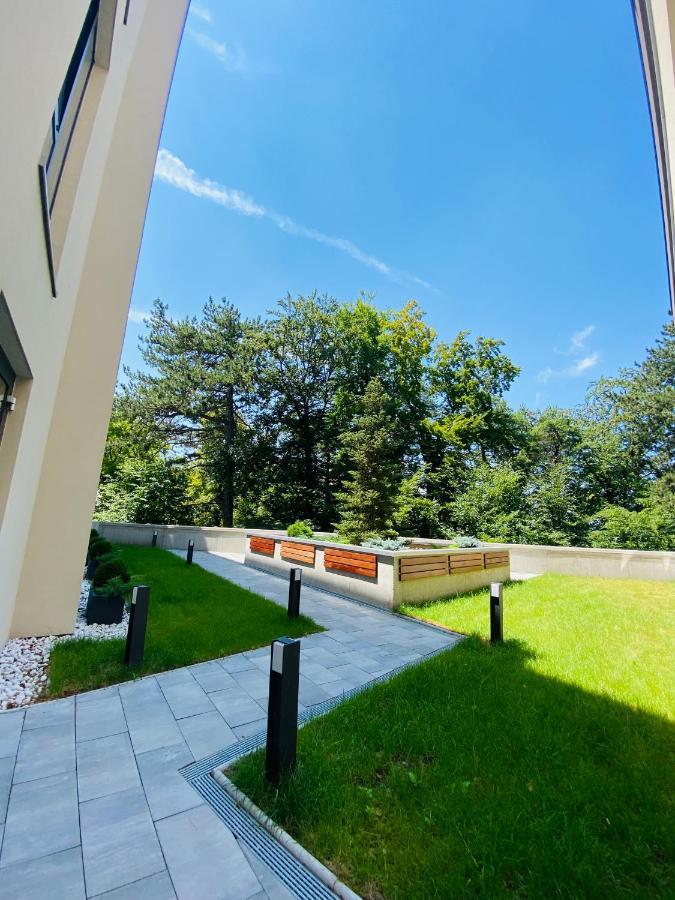 8Ight Braşov Exterior foto